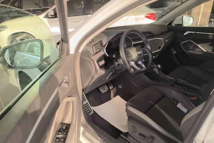 Used Audi Q3 2023 40 TFSI Fashion Dynamic Model