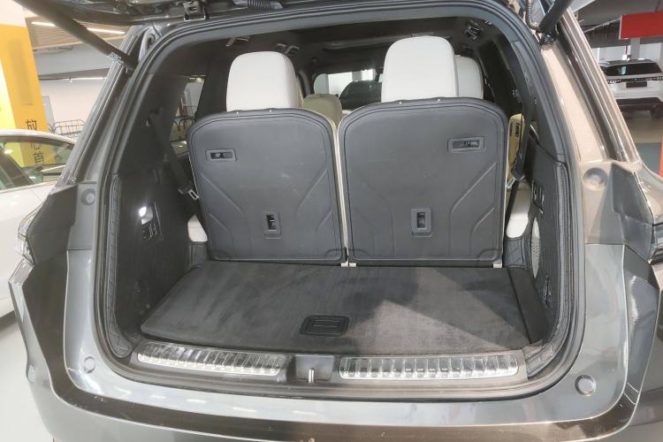 Used Li Auto L9 2022 Max model
