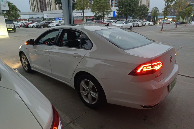 Used Volkswagen Lamando 2019 230TSI DSG Vision Edition China VI Standard
