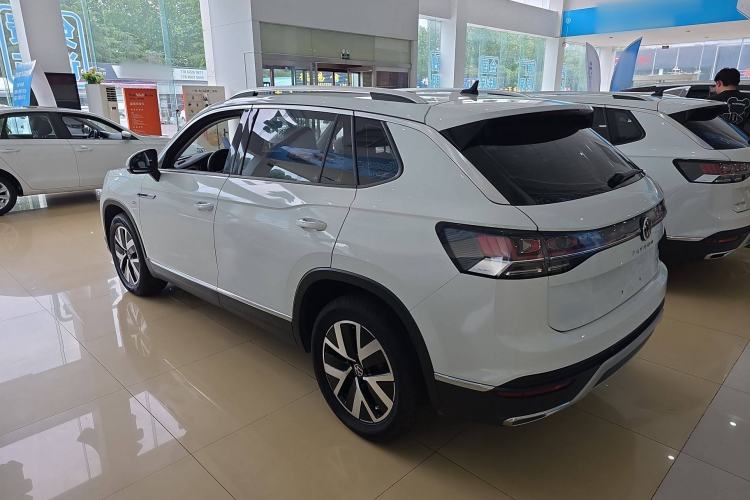 Used Volkswagen Tayron 2023 300TSI Two-Wheel-Drive Luxury Plus Advanced Edition
