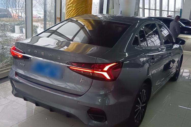 Used Roewe i5 2021 1.5L CVT Platinum Edition
