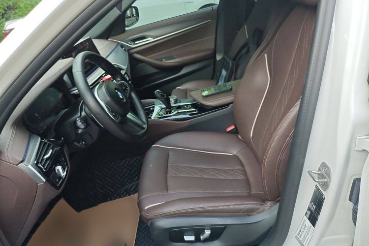 Used BMW 5 Series 2021 Facelifted 530Li Leading Edition M Sport Package
