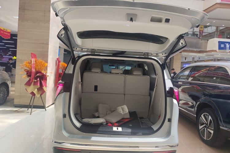 Used Buick GL8 New Energy 2024 Lu Zun Deluxe Edition 7-Seater
