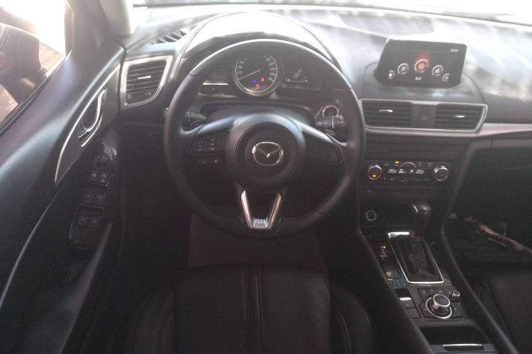 Used Mazda Mazda 3 Axela 2017 Hatchback 2.0L Automatic Luxury Model Emission Standard China V
