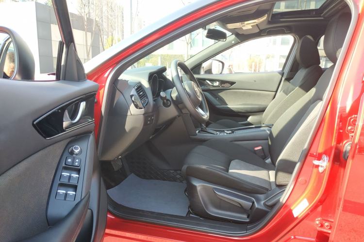 Used Mazda CX-4 2021 2.0L Automatic Two-Wheel Drive Blue Sky Dynamic Edition
