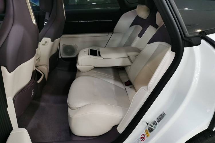 Used  12 2025 Max All-Electric Version
