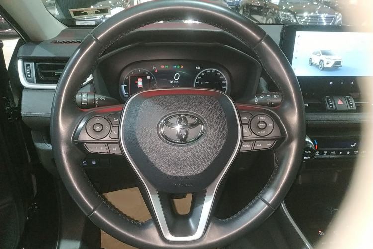 Used Toyota Wildlander 2023 2.0L CVT Four-Wheel Drive Luxury PLUS Edition
