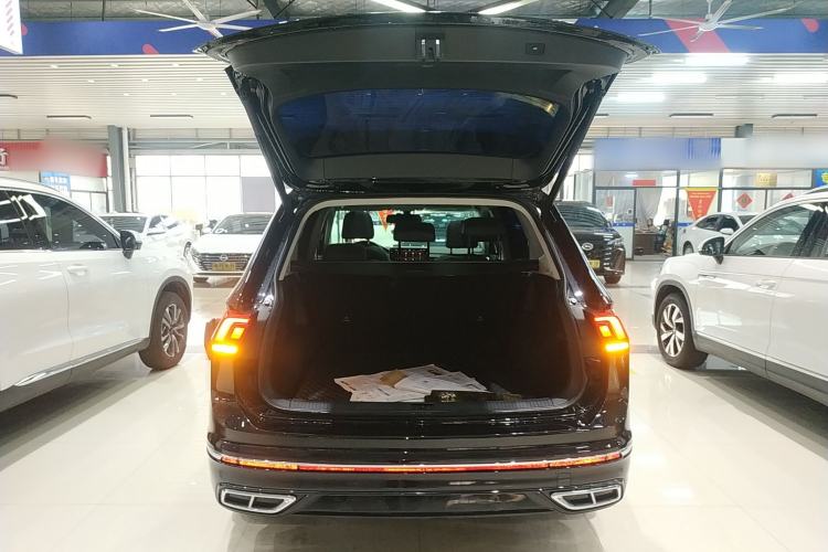 Used Volkswagen Tiguan L 2024 330TSI Automatic Two-Wheel Drive R-Line Enhanced Edition
