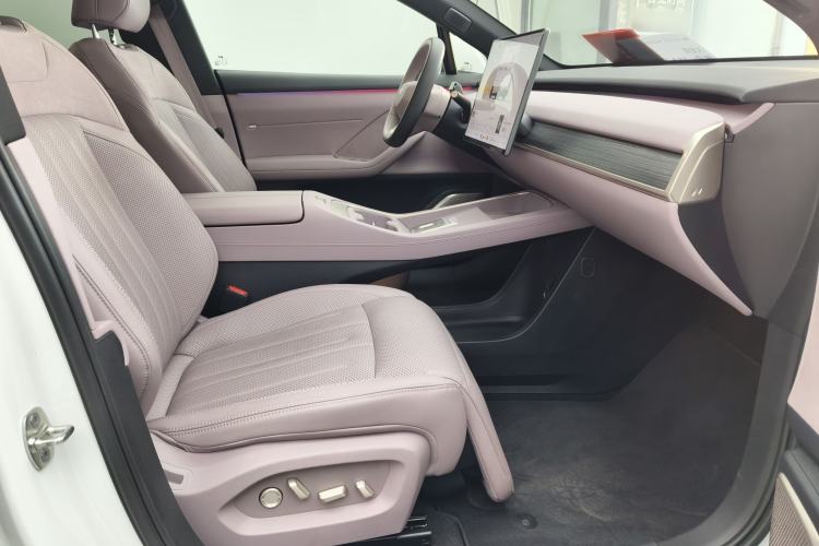 Used ONVO L60 2024 60 kWh Rear-Drive Version
