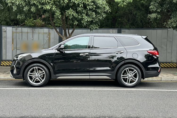 Used Hyundai Grand SantaFe 2017 3.0L 7-seat Four-Wheel-Drive Flagship Edition
