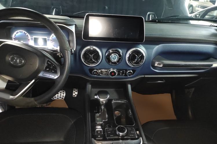 Used  BJ40 2018 PLUS 2.3T Automatic Four-Wheel Drive Flagship Version China V Emission Standard
