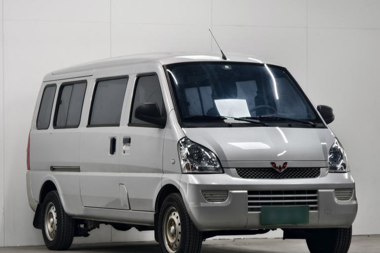Used Wuling Rongguang EV 2020 Basic Version 7-Seater 300 km
