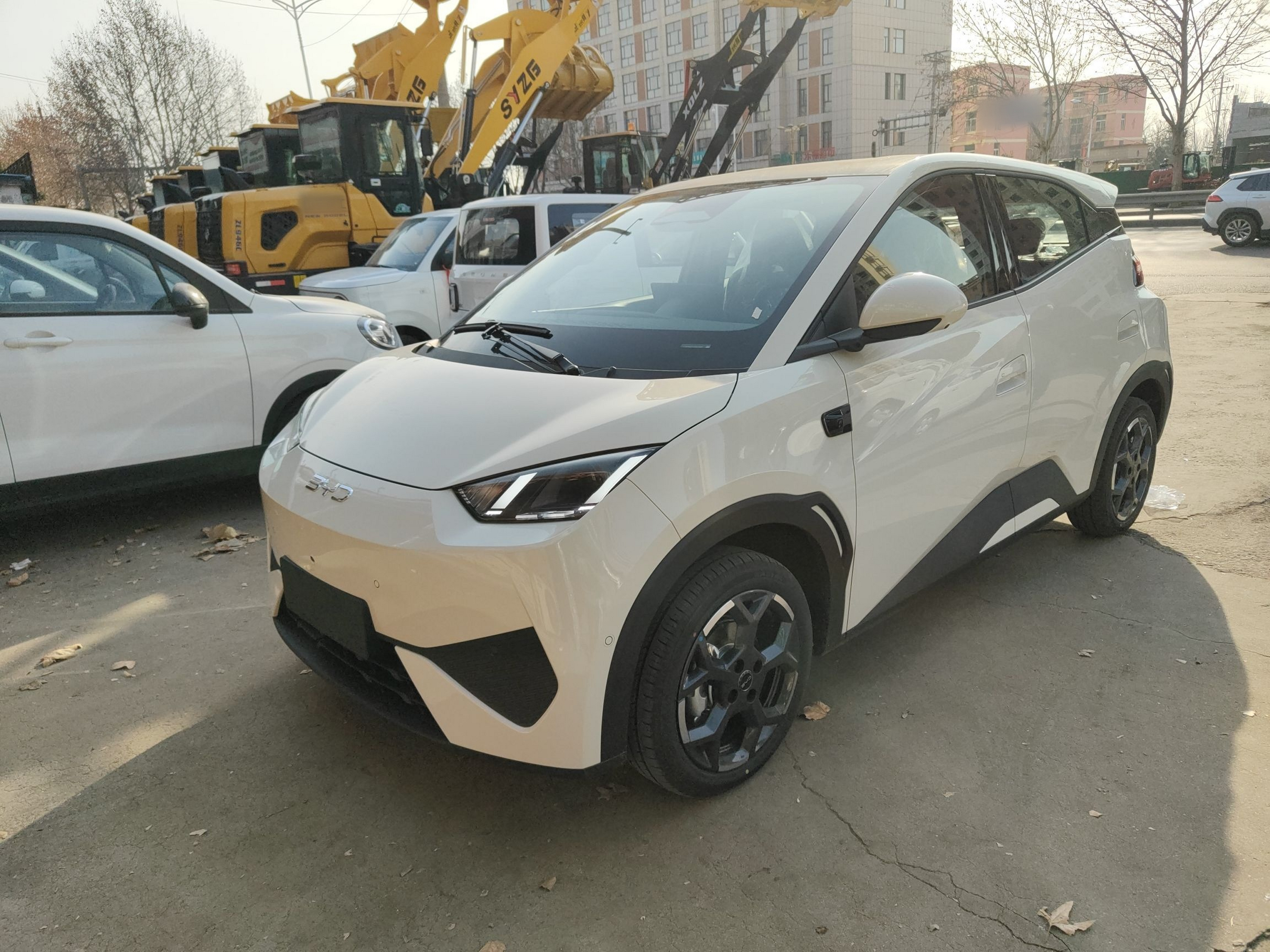 Под передней частью автомобиля