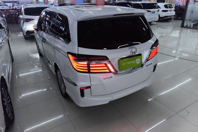 Used Honda Elysion 2016 2.4L Supreme Edition
