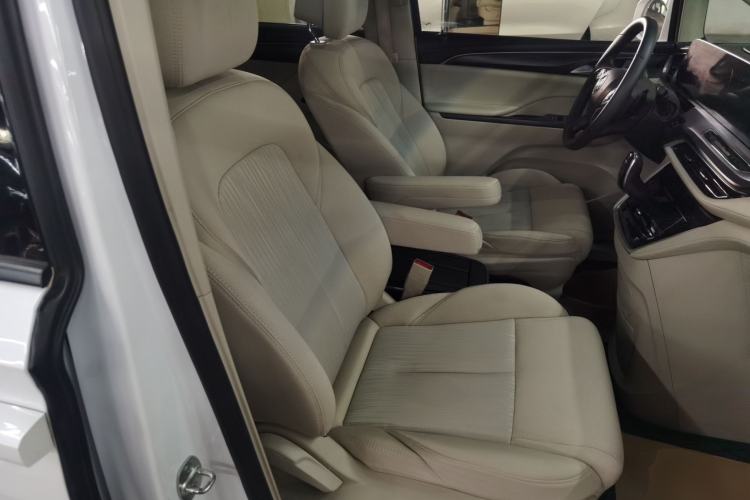 Used Buick GL8 2022 ES Landtrek 653T Comfort Edition
