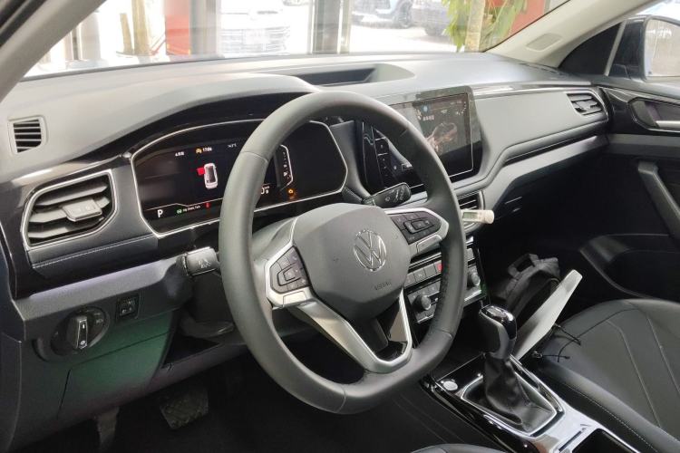 Used Volkswagen Tharu 2025 NewRui 300TSI Prestige Edition
