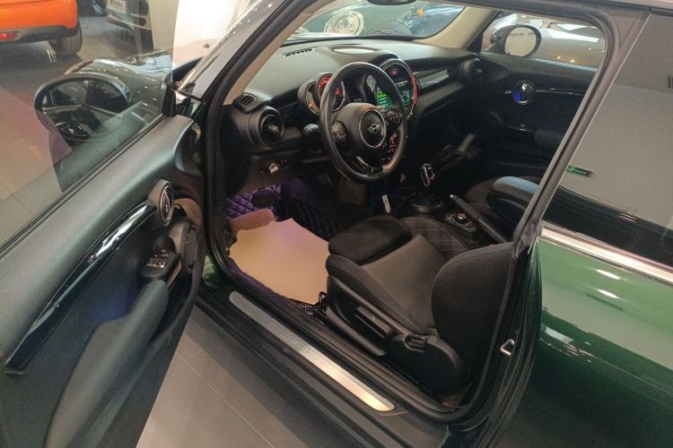Used MINI MINI 2018 1.5T COOPER Classic Edition