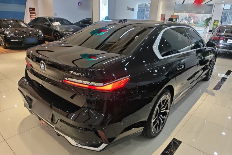 Used BMW 7 Series 2023 735Li M Sport Package
