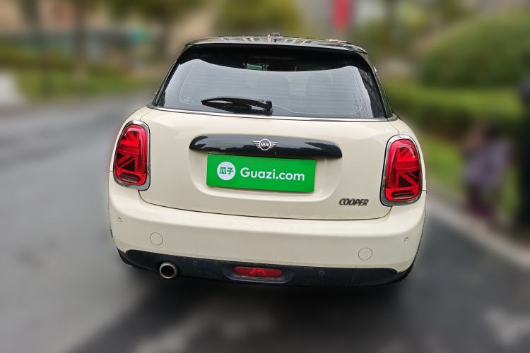 Used MINI MINI 2019 1.5T COOPER Classic Edition Five-Door Version
