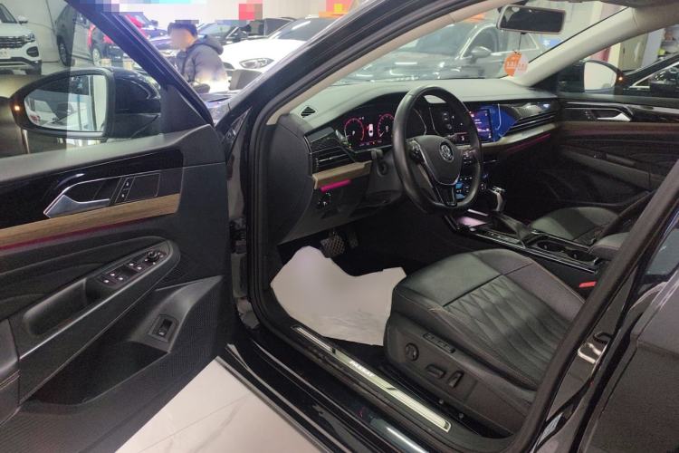 Used Volkswagen Passat 2019 330TSI Luxury Edition China VI Standard
