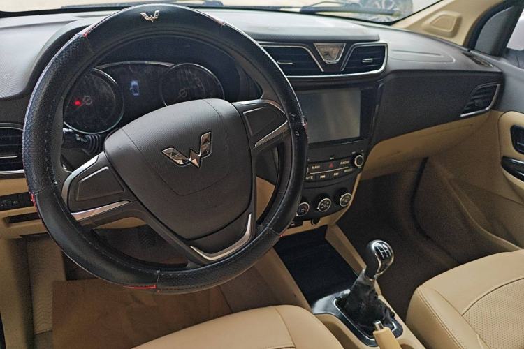 Used Wuling Hongguang 2015 1.5L S1 Comfort China V Standard