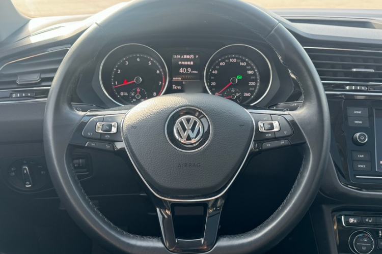 Used Volkswagen Tiguan L 2018 Facelift 330TSI Automatic Two-Wheel Drive Luxury Edition