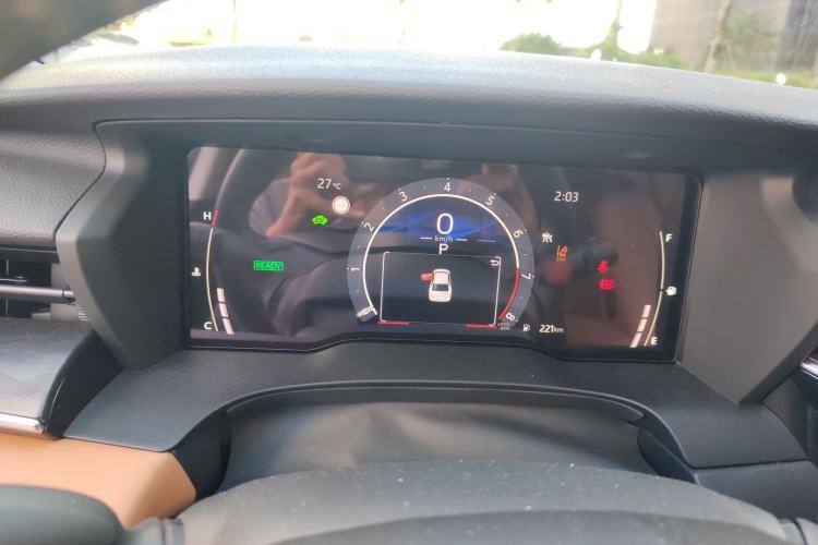 Used Toyota Camry 2024 Dual-Motor 2.0 HGVP Luxury Edition
