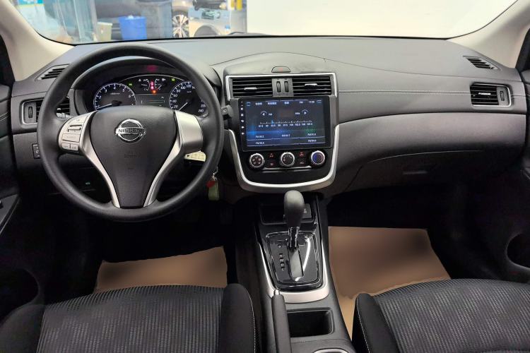 Used Nissan Tiida 2016 1.6L CVT Cool Dynamic Edition