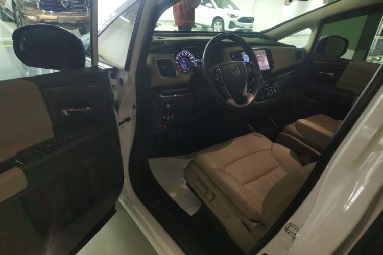 Used Honda Odyssey 2015 Updated Version 2.4L Smart Edition
