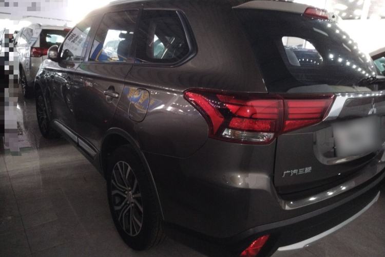 Used Mitsubishi Outlander 2018 2.0L Two-Wheel Drive Glory Edition 5 Seats