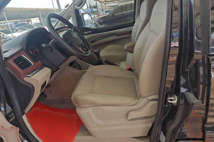 Used FORTHING Lingzhi 2018 M5L 1.6L 7-Seater Luxury Model