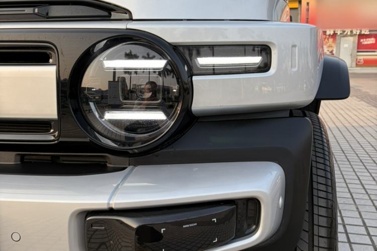 Used  V23 2025 401 Two-Wheel Drive Intelligent Driving Version