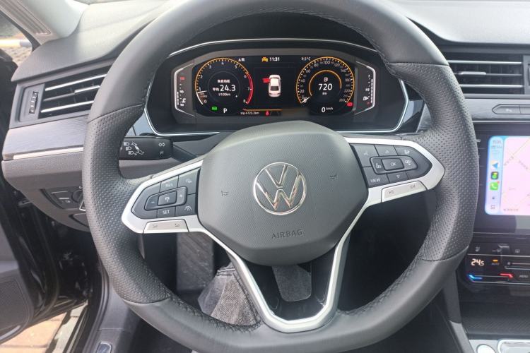 Used Volkswagen Magotan 2025 Revised Version 2 Zhongxiang Edition 330TSI DSG Luxury Trim
