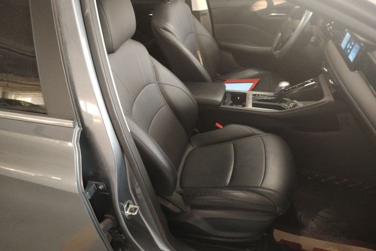 Used Roewe i5 2023 1.5L CVT Luxury Edition