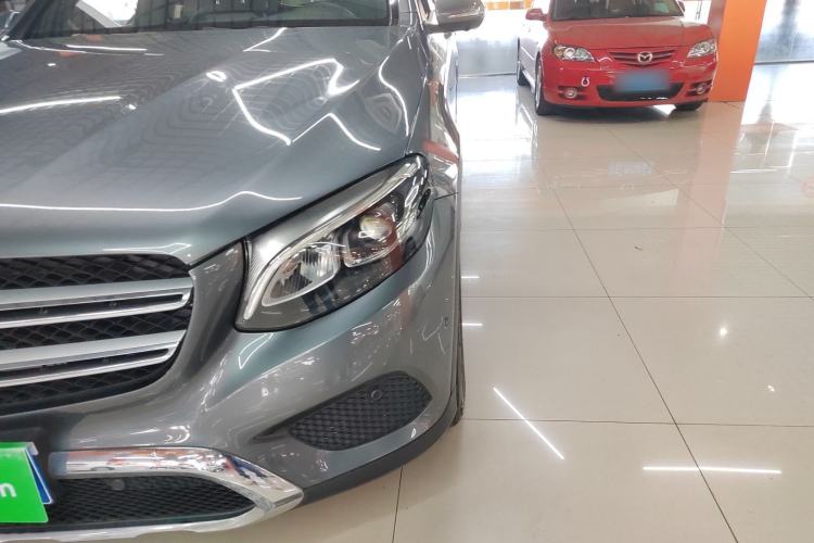 Used Mercedes-Benz GLC 2016 GLC 260 4MATIC Luxury Model