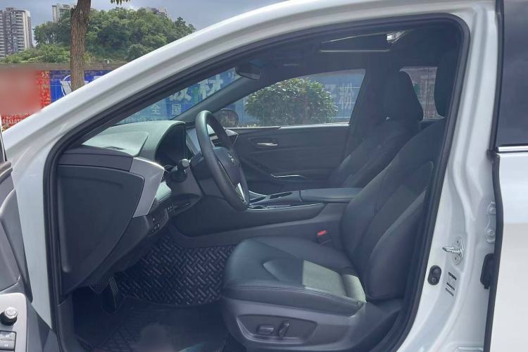 Used Toyota Avalon 2022 2.0L Ambition Edition
