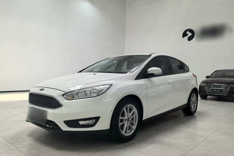Used Ford Focus 2018 Hatchback Classic 1.6L Automatic Trendy SmartDrive Edition
