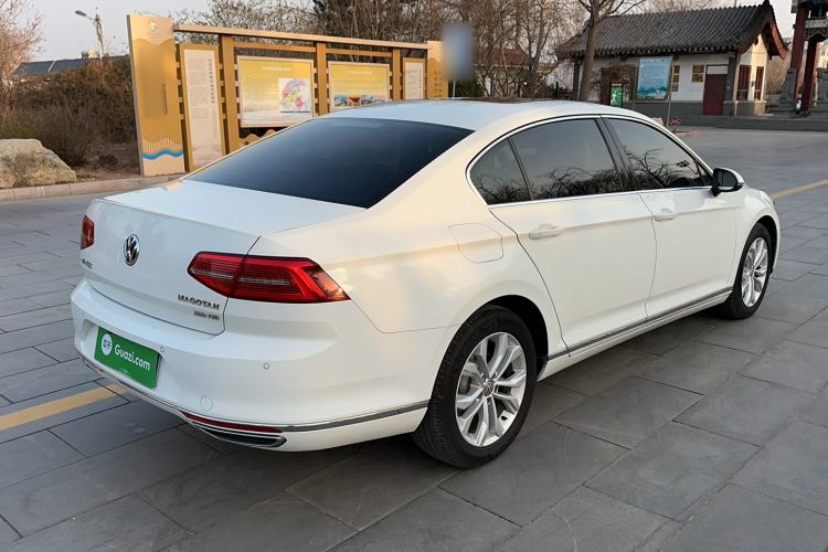 Used Volkswagen Magotan 2017 330TSI DSG Luxury Model
