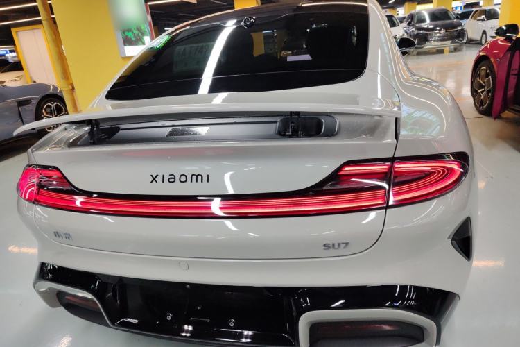 Used  SU7 2024 Rear-Drive Ultra-Long Range Advanced Pro-Level Intelligent Driving Version
