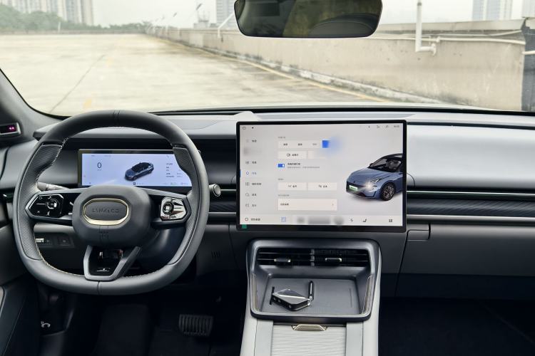 Used Lynk & Co 07 2024 EM-P 126 Long-Range Ultra
