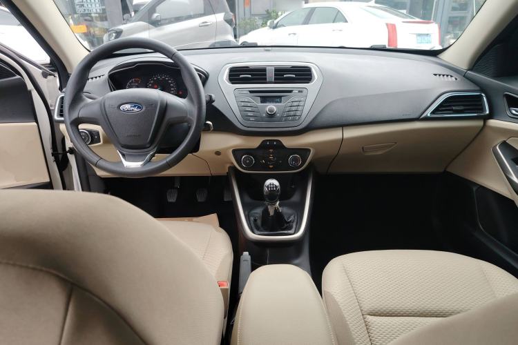 Used Ford Escort 2015 1.5L Manual Comfort Model
