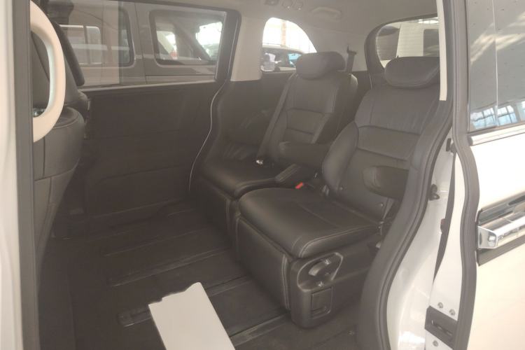 Used Honda Elysion 2016 2.4L Style Edition
