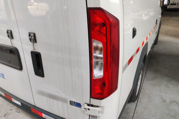 Used Foton Intelligent Blue Elf E7 2024 All-Electric Van Flat Roof 2 Seats CATL 46.36 kWh