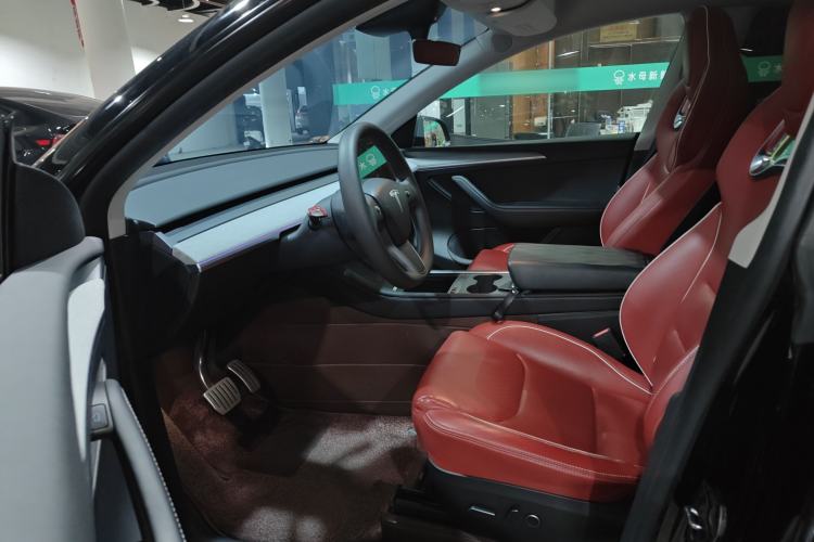 Used Tesla Model Y 2023 Rear-Wheel-Drive Version
