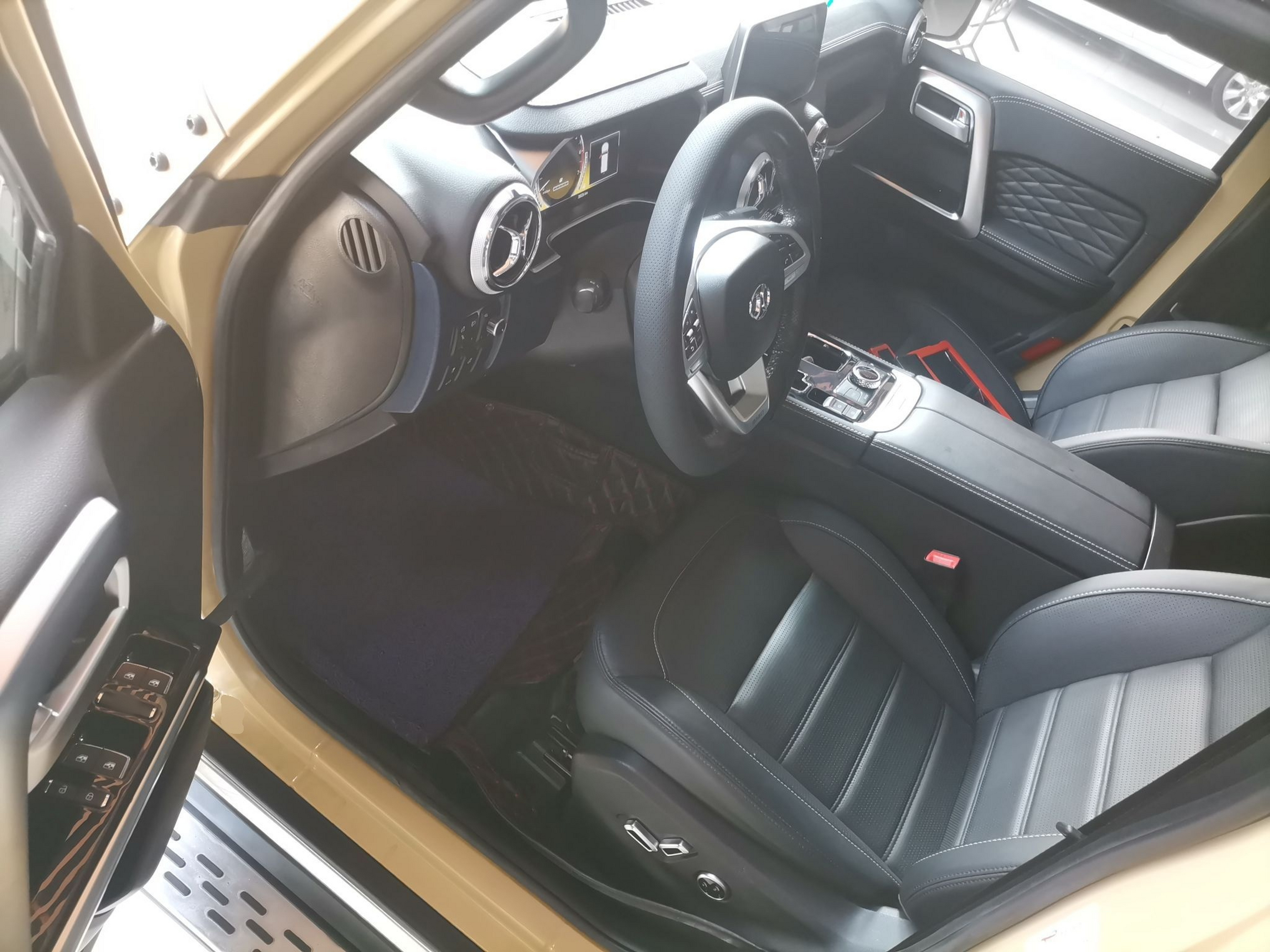 المقاعد الأمامية داخل السيارة