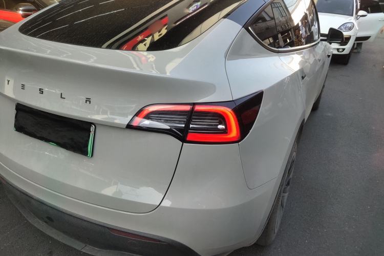 Used Tesla Model Y 2024 Long-Range All-Wheel-Drive Version
