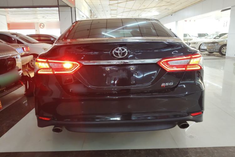 Used Toyota Camry 2018 2.5G Luxury Edition
