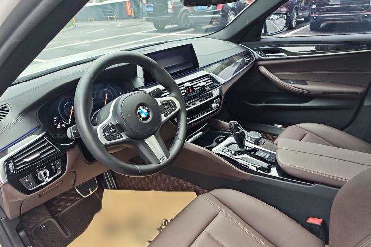 Used BMW 5 Series 2019 525Li M Sport Package
