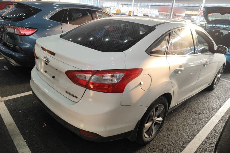 Used Ford Focus 2012 Sedan 1.6L Automatic Fashion Edition
