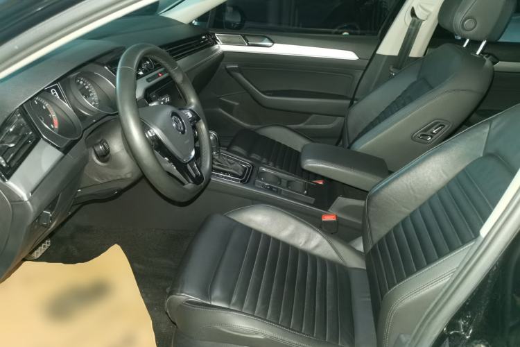 Used Volkswagen Magotan 2019 330TSI DSG Leading Model China VI Standard